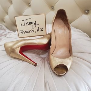 Christian louboutin gold peep toe size 39 1/2
